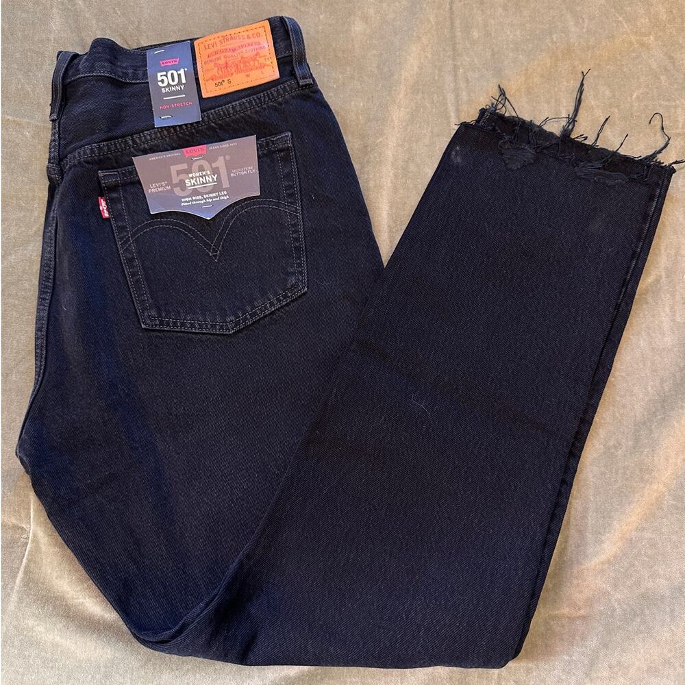 NWT Levi's Skinny 501 High Rise Black Distressed Jeans 32x28